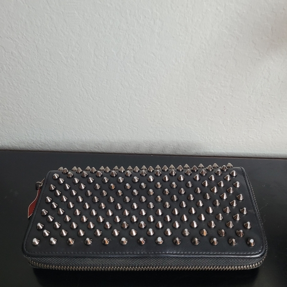 Christian Louboutin Long Wallet Panettone gunmetal/silvery Studs - Picture 4 of 15